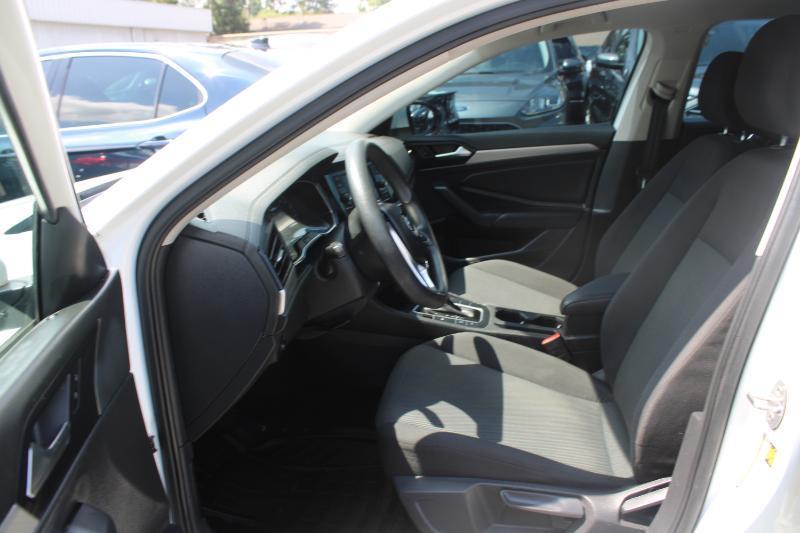 Volkswagen Jetta R-Line Auto w/ULEV 2019