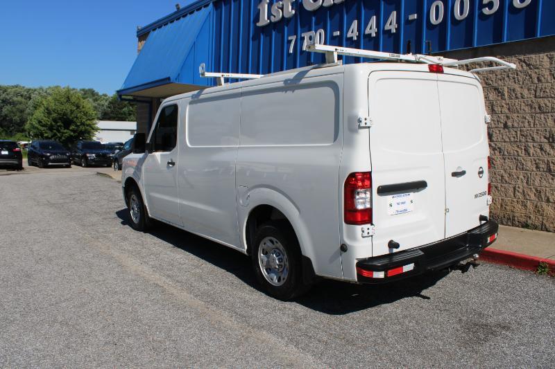 Nissan NV Cargo NV2500 HD Standard Roof V6 SV 2021
