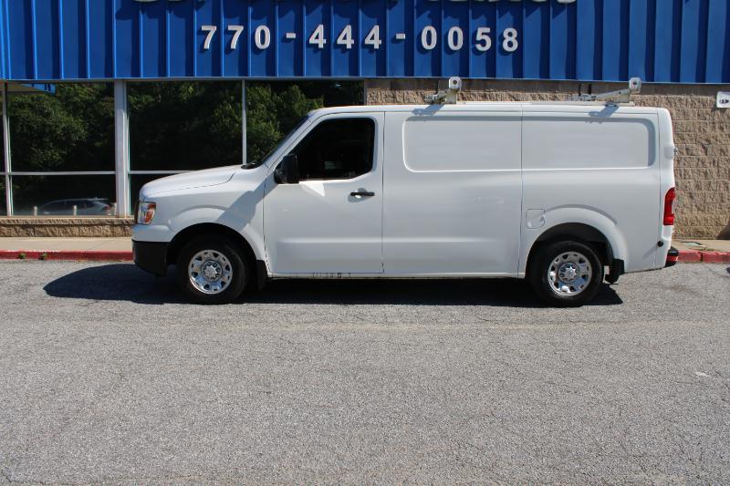 Nissan NV Cargo NV2500 HD Standard Roof V6 SV 2021