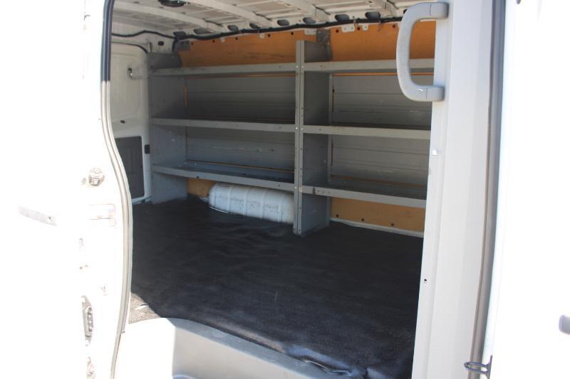 Nissan NV Cargo NV2500 HD Standard Roof V6 SV 2021