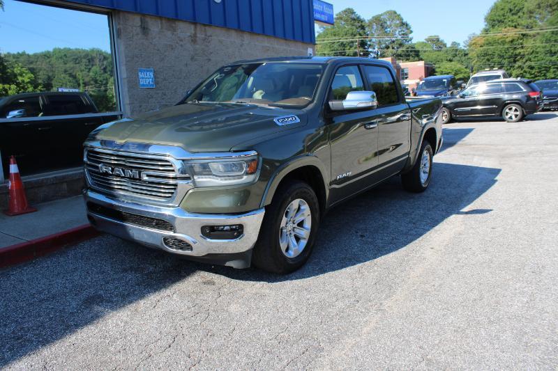 RAM 1500 Laramie 4x2 Crew Cab 5'7" Box 2021