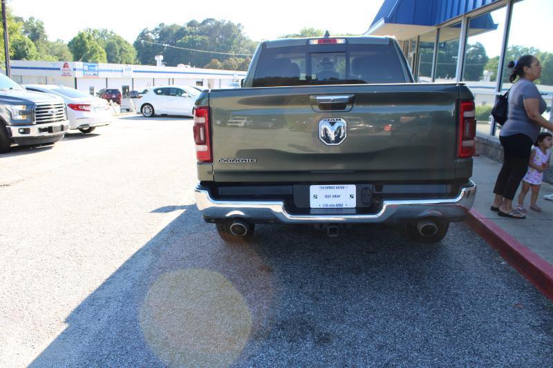 RAM 1500 Laramie 4x2 Crew Cab 5'7" Box 2021