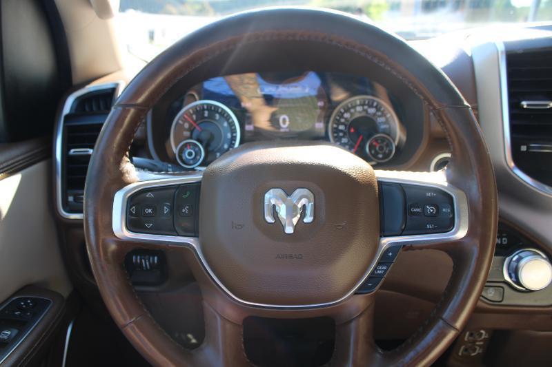 RAM 1500 Laramie 4x2 Crew Cab 5'7" Box 2021