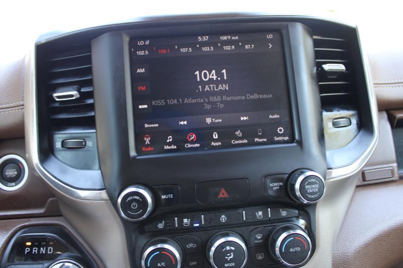 RAM 1500 Laramie 4x2 Crew Cab 5'7" Box 2021