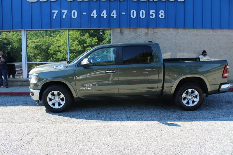 RAM 1500 Laramie 4x2 Crew Cab 5'7" Box 2021