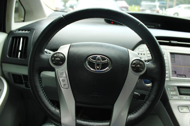 Toyota Prius 5dr HB Four (Natl) 2015