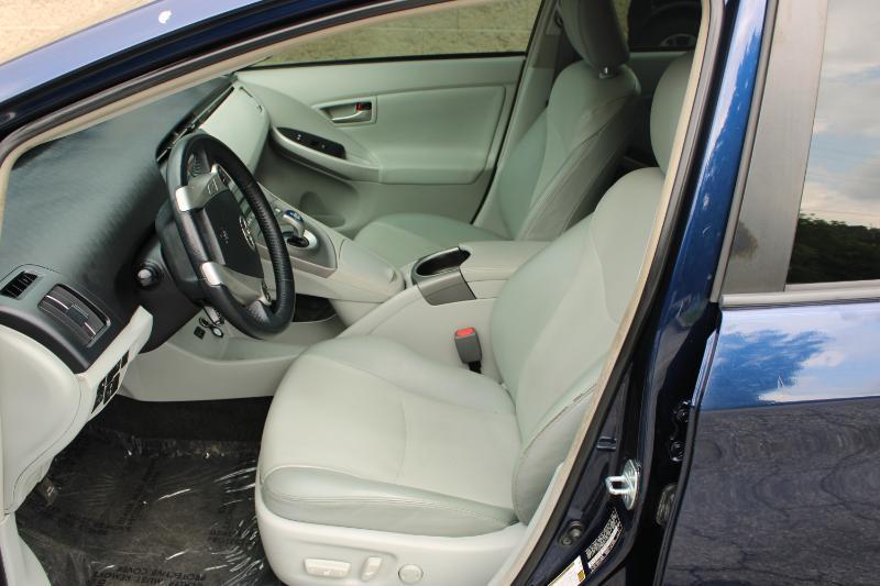 Toyota Prius 5dr HB Four (Natl) 2015