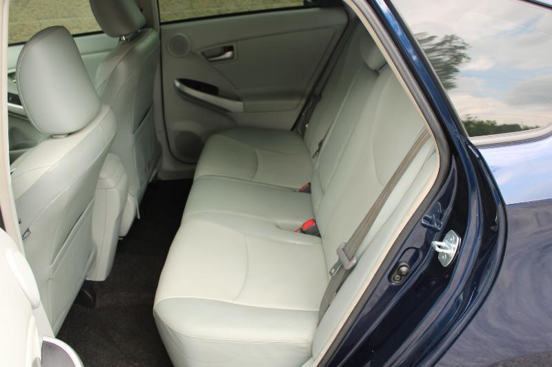 Toyota Prius 5dr HB Four (Natl) 2015
