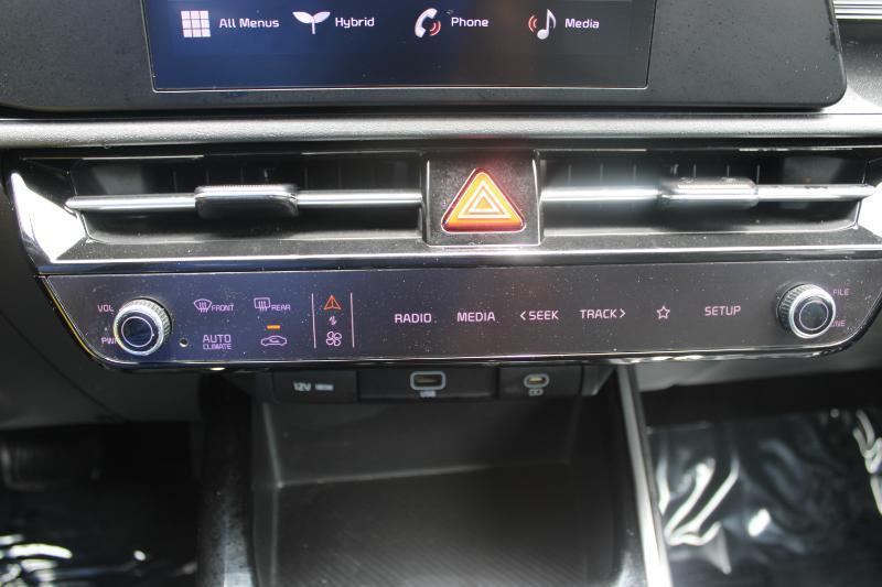Kia Niro LX FWD 2023