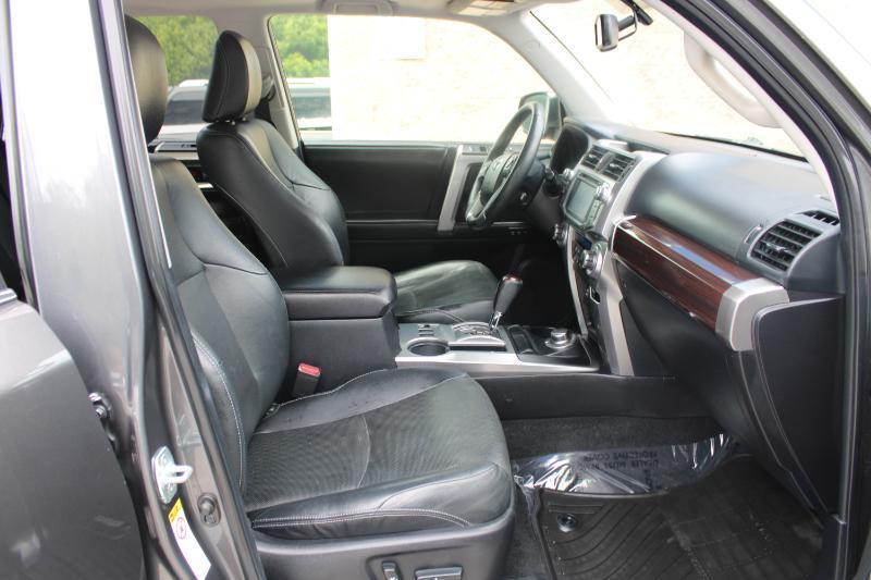 Toyota 4Runner 4WD 4dr V6 Limited (Natl) 2016