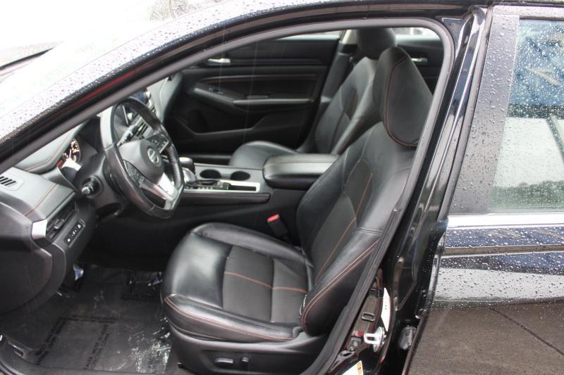 Nissan Altima 2.5 SR Sedan 2022