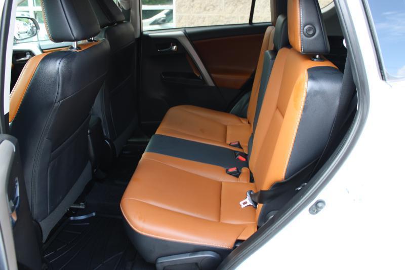 Toyota RAV4 Limited AWD (Natl) 2017