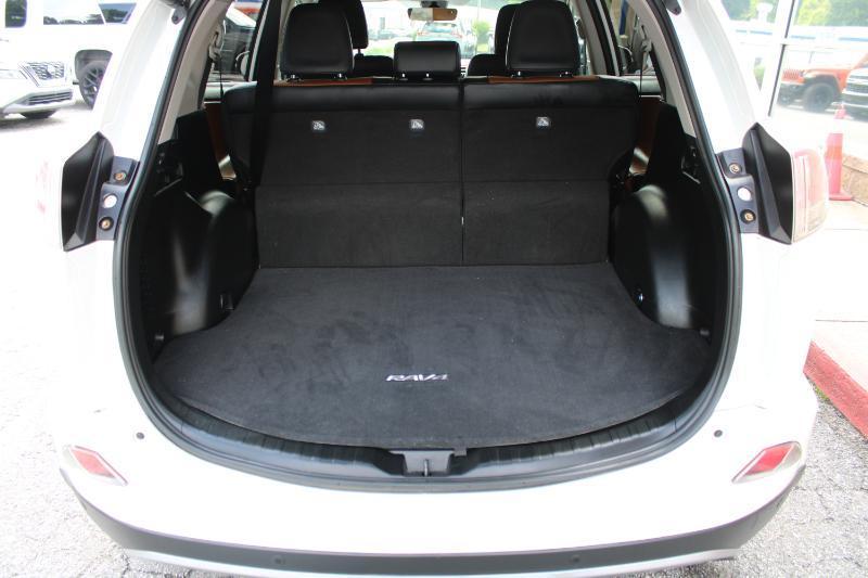 Toyota RAV4 Limited AWD (Natl) 2017