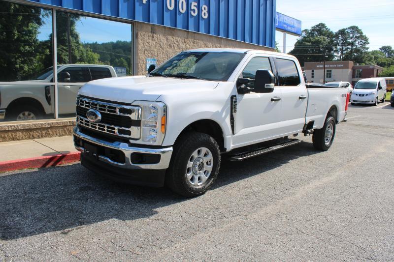 Ford Super Duty F-250 SRW XLT 4WD Crew Cab 8' Box 2023