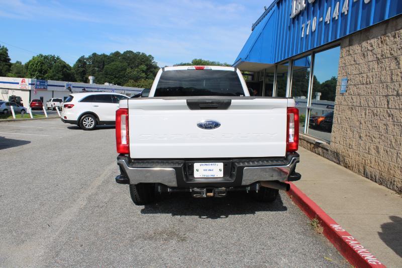 Ford Super Duty F-250 SRW XLT 4WD Crew Cab 8' Box 2023