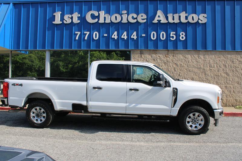 Ford Super Duty F-250 SRW XLT 4WD Crew Cab 8' Box 2023
