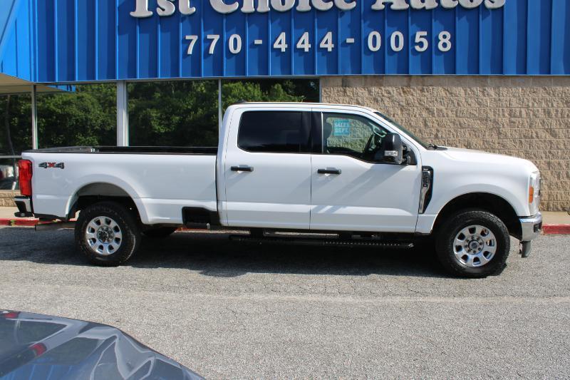Ford Super Duty F-250 SRW XLT 4WD Crew Cab 8' Box 2023