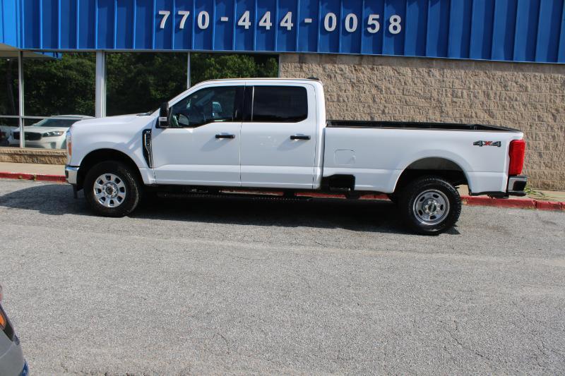 Ford Super Duty F-250 SRW XLT 4WD Crew Cab 8' Box 2023