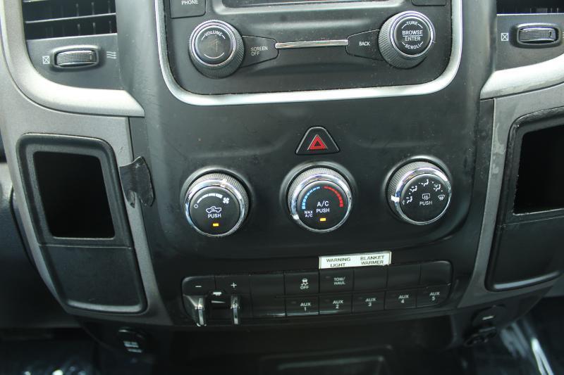 RAM 2500 4WD Reg Cab 140.5" Tradesman 2015