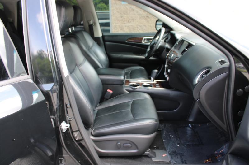 Nissan Pathfinder 2WD 4dr SL 2016
