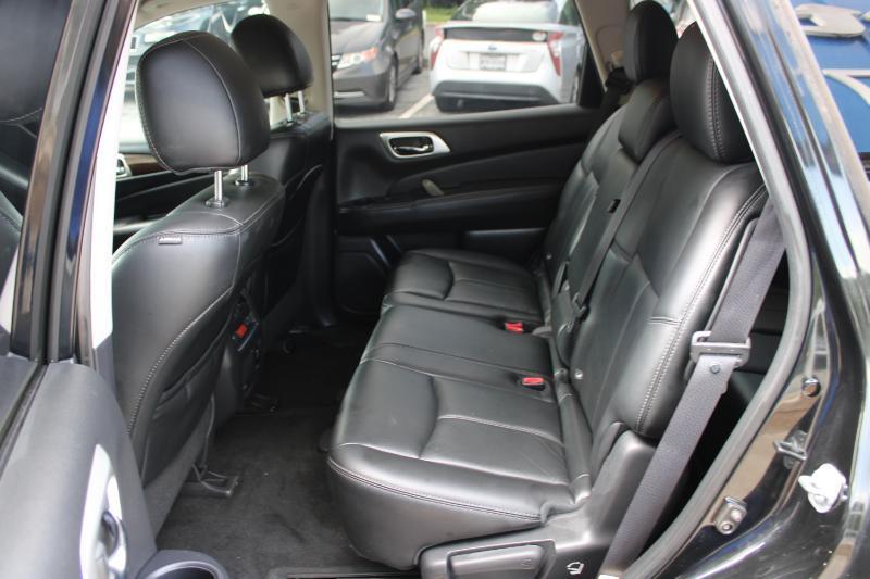 Nissan Pathfinder 2WD 4dr SL 2016