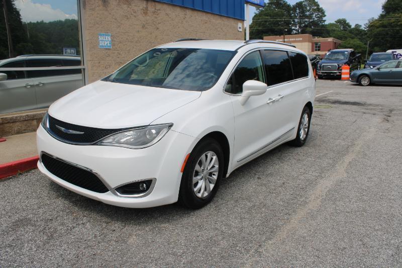 Chrysler Pacifica Touring L FWD 2019