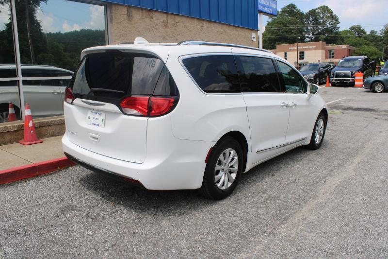 Chrysler Pacifica Touring L FWD 2019