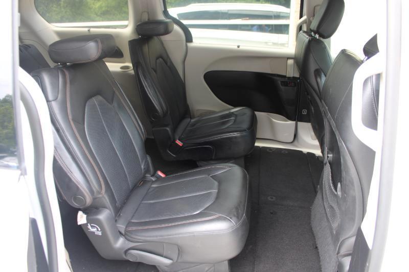 Chrysler Pacifica Touring L FWD 2019