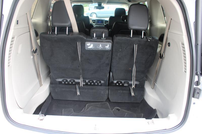 Chrysler Pacifica Touring L FWD 2019