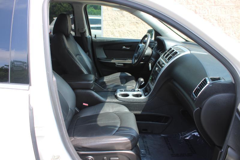 GMC Acadia FWD 4dr SLT2 2010