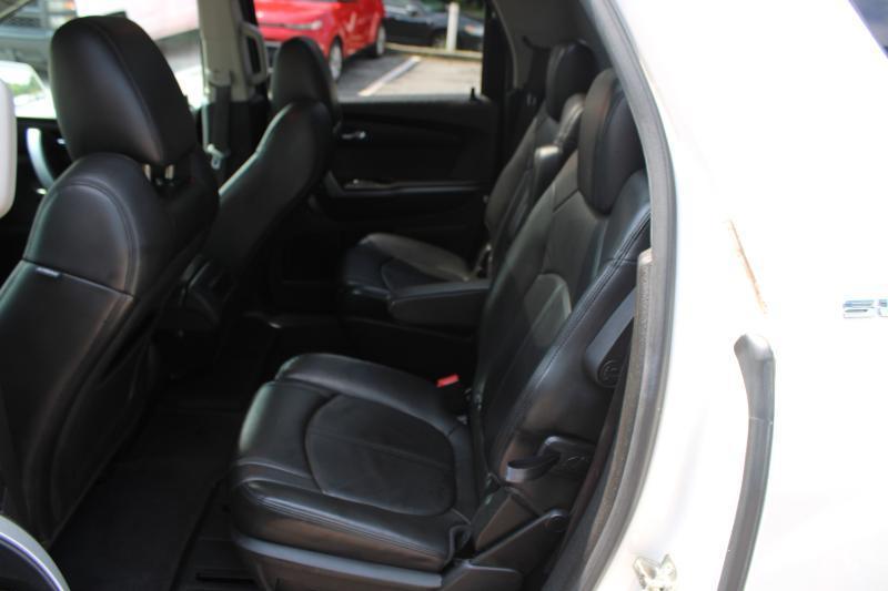 GMC Acadia FWD 4dr SLT2 2010