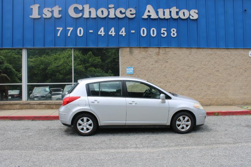Nissan Versa 5dr HB I4 CVT 1.8 SL *Ltd Avail* 2009