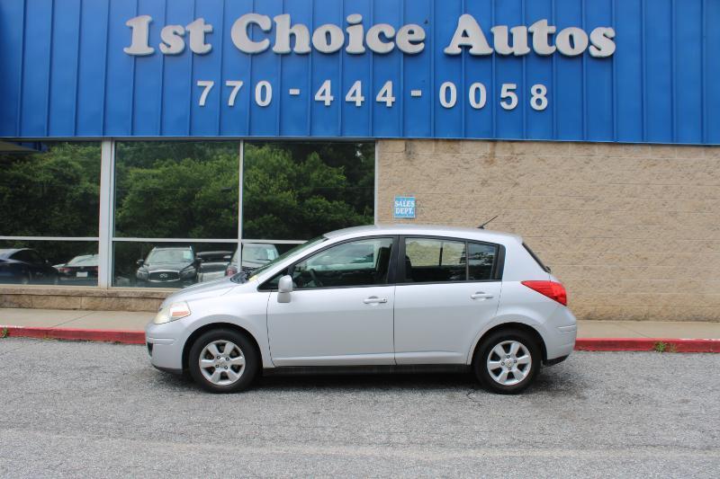 Nissan Versa 5dr HB I4 CVT 1.8 SL *Ltd Avail* 2009