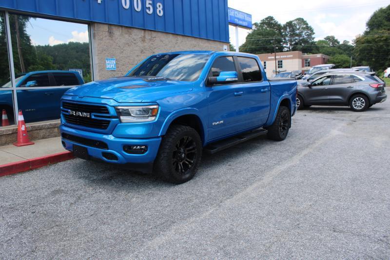 RAM 1500 Laramie 4x2 Crew Cab 5'7" Box 2021