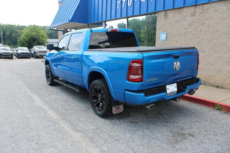 RAM 1500 Laramie 4x2 Crew Cab 5'7" Box 2021