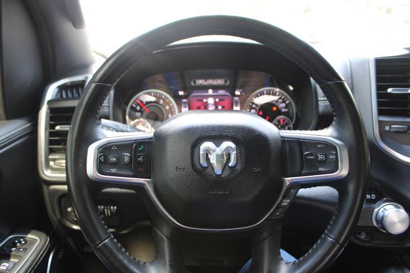 RAM 1500 Laramie 4x2 Crew Cab 5'7" Box 2021