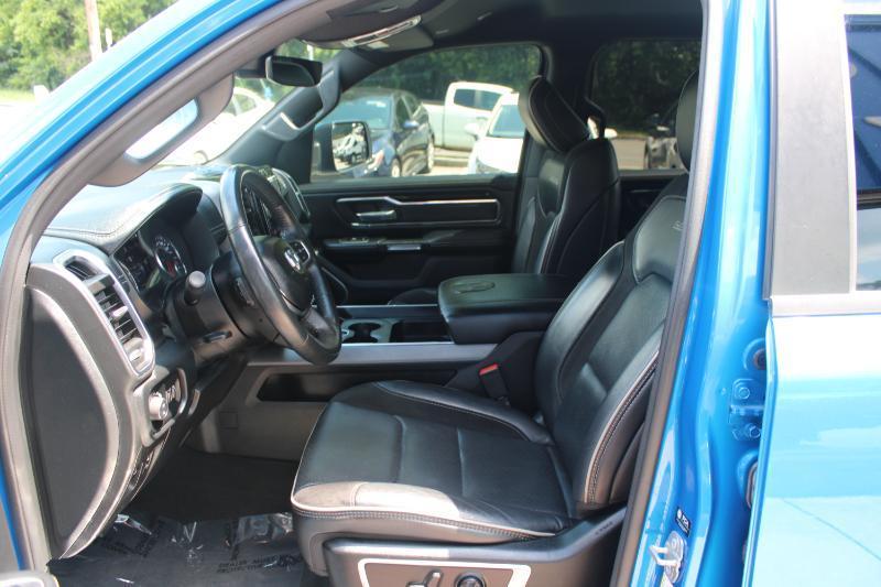 RAM 1500 Laramie 4x2 Crew Cab 5'7" Box 2021