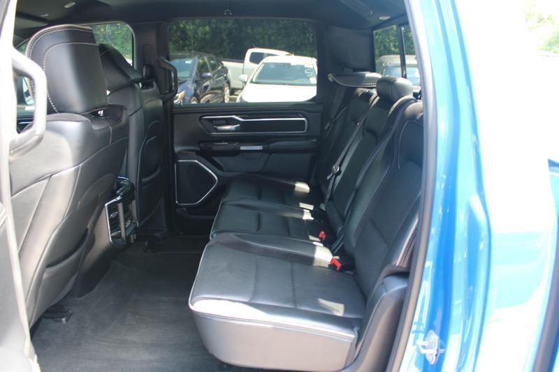 RAM 1500 Laramie 4x2 Crew Cab 5'7" Box 2021