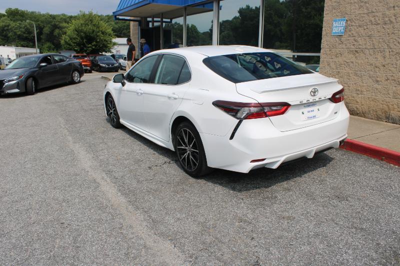 Toyota Camry SE Auto (Natl) 2024