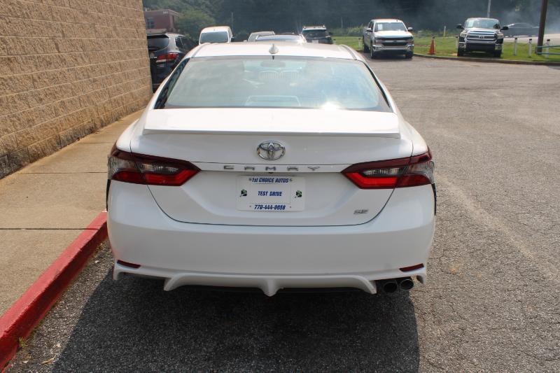 Toyota Camry SE Auto (Natl) 2024