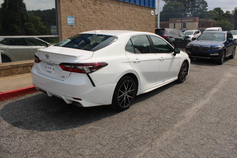 Toyota Camry SE Auto (Natl) 2024