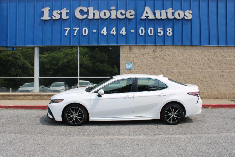 Toyota Camry SE Auto (Natl) 2024