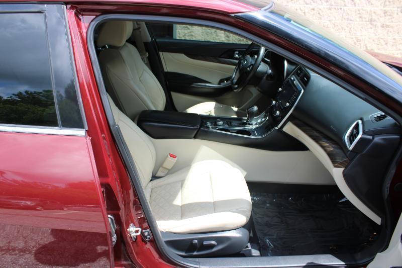 Nissan Maxima 4dr Sdn 3.5 Platinum 2016