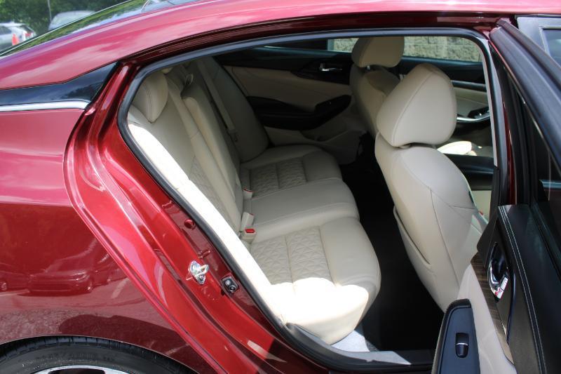 Nissan Maxima 4dr Sdn 3.5 Platinum 2016