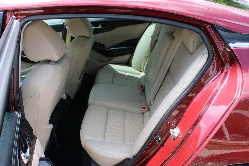 Nissan Maxima 4dr Sdn 3.5 Platinum 2016