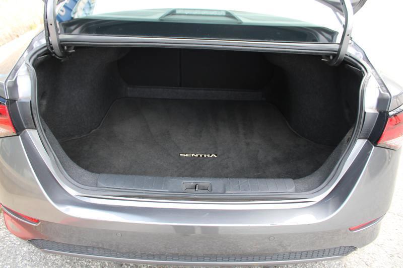 Nissan Sentra S CVT 2024