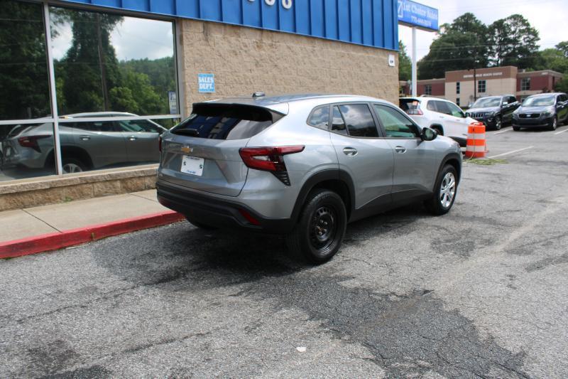 Chevrolet Trax FWD 4dr LS 2024