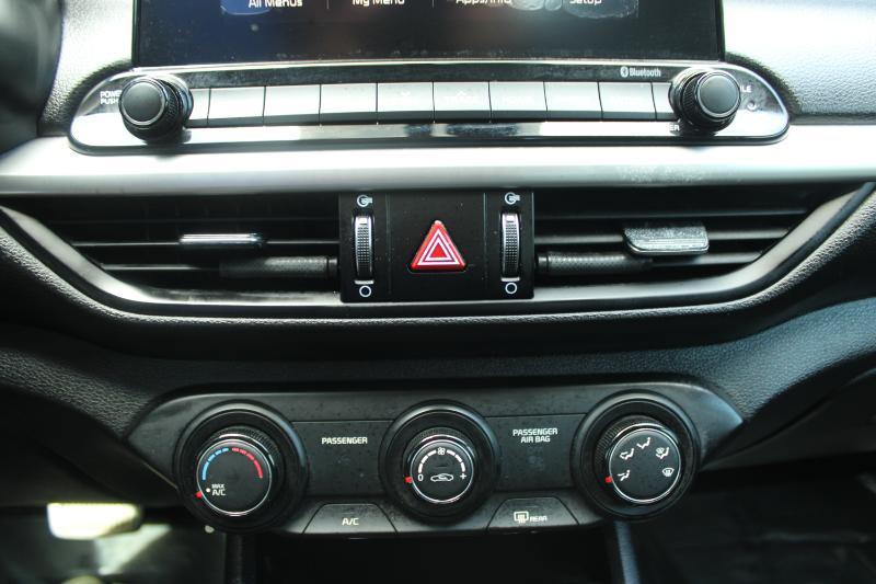 Kia Forte LXS IVT 2020