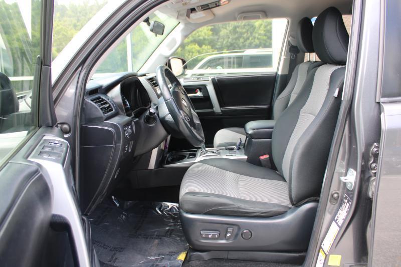 Toyota 4Runner RWD 4dr V6 SR5 Premium (Natl) 2016