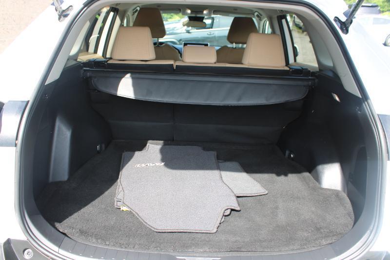 Toyota RAV4 Hybrid LE AWD (Natl) 2024
